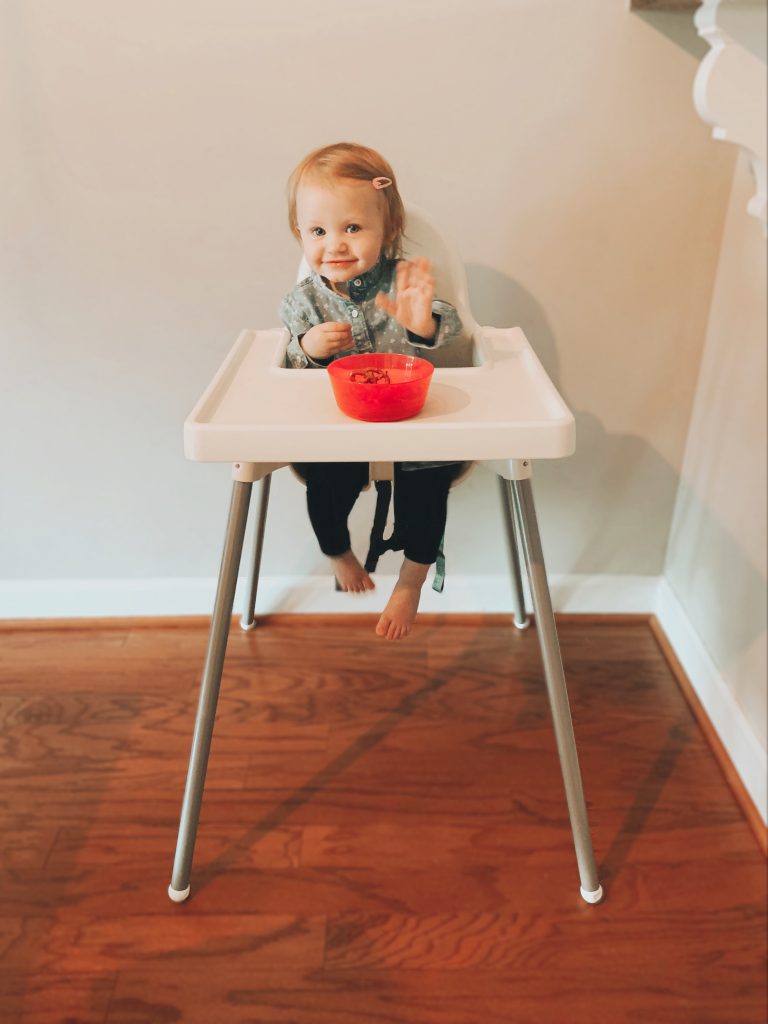 The Best Affordable High Chair 2019 | IKEA ANTILOP Review
I decided to save money and buy the $20 high chair instead of the $200 high chair. Let me tell you, I am SO glad I did! It is the best affordable high chair.  High chair review by Babies, Love, & Lattes a motherhood and lifestyle blog by North Carolina blogger Jessica Linn.
